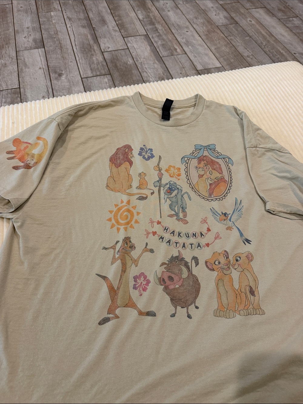 Gildan lion king  T‑Shirt - Neutral Tan Graphic Tee